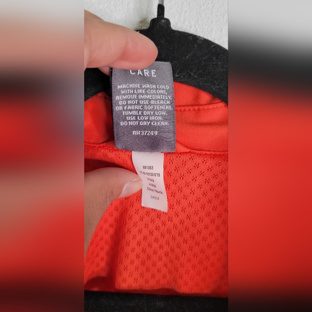 REI Women's Hiking Shirt - Size Medium - Orange - Preowned - Picture 5 of 15